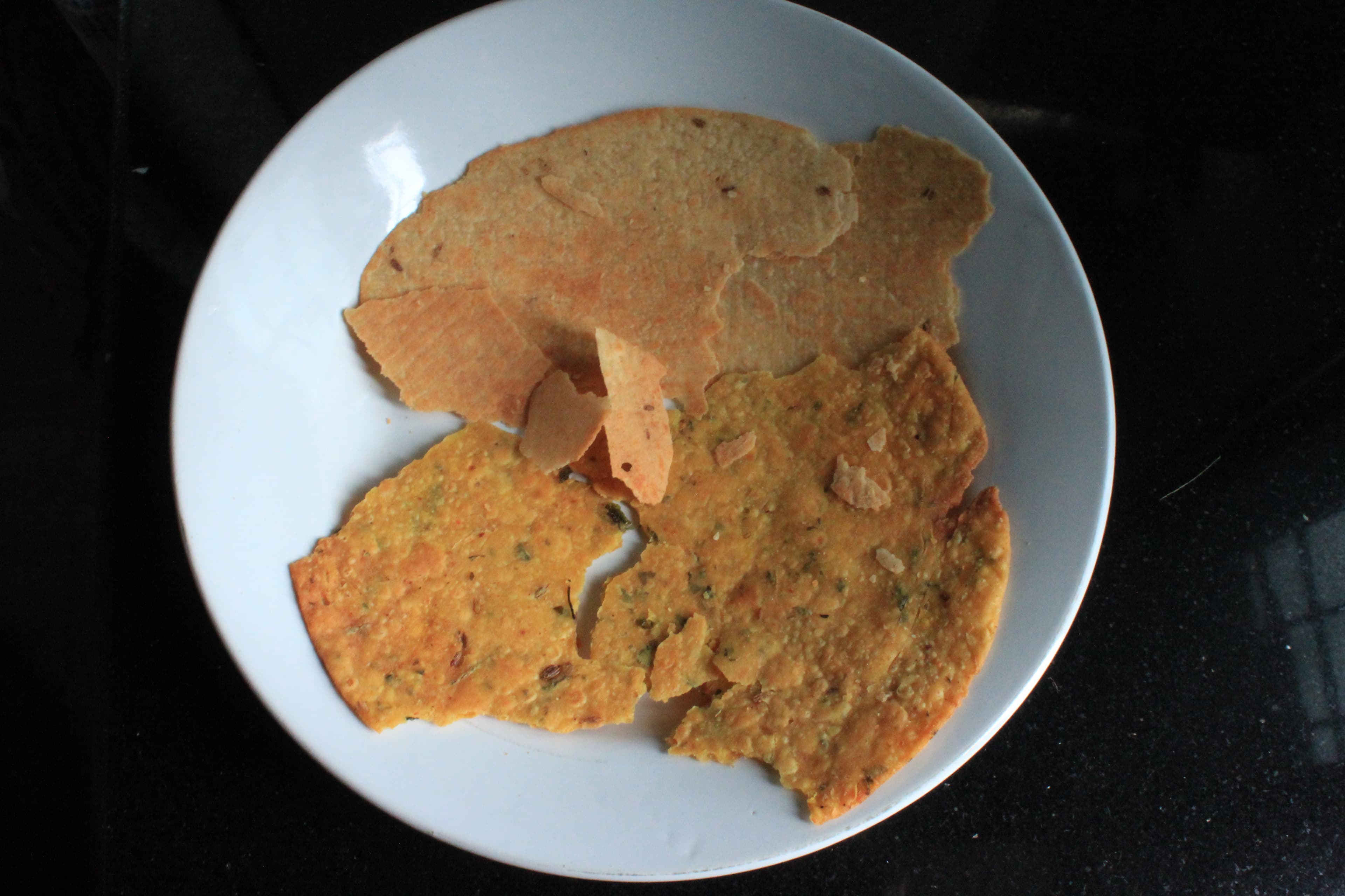 Roasted Vacuum-Packed Methi Khakhra
