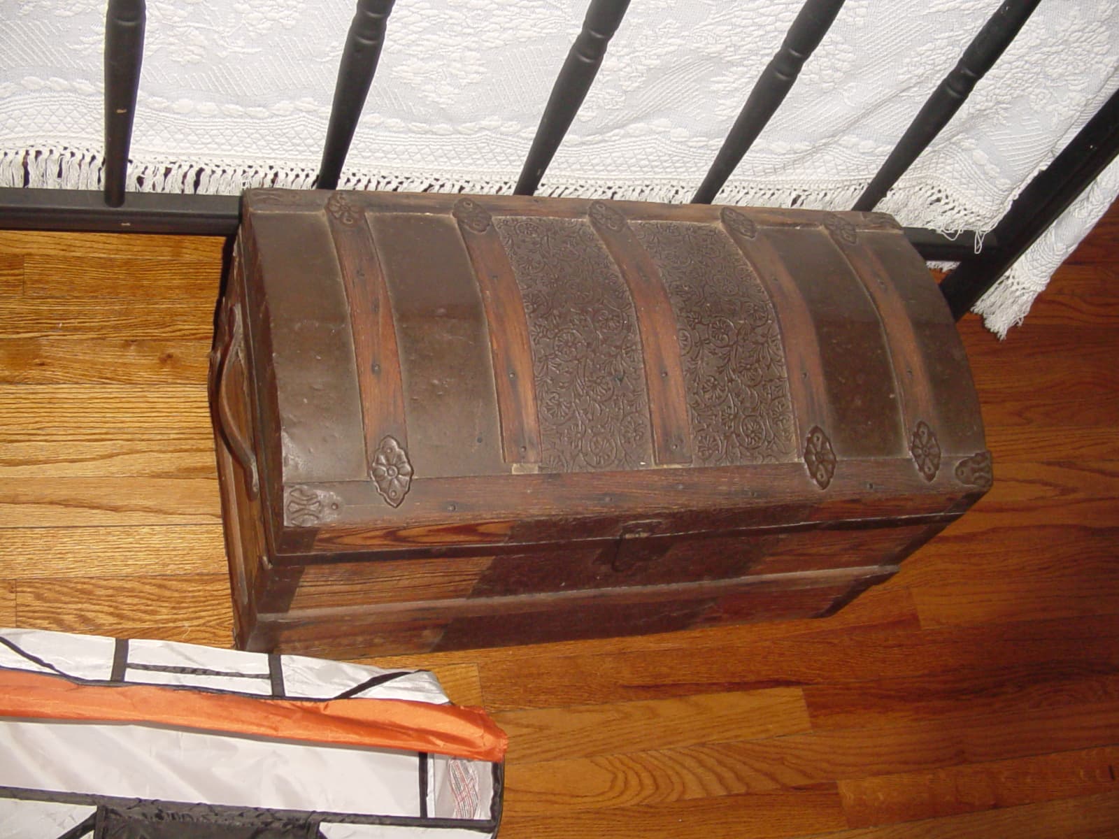 Sovereign Heritage Teak Trunk